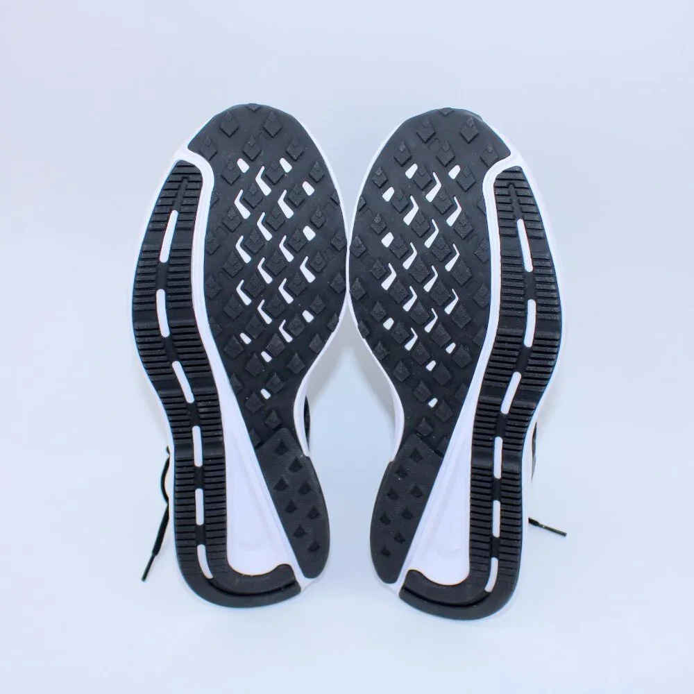 Nike Run Swift 2 Black White Size 12 NWOT - Picture 8 of 8